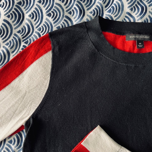 Awesome sweater - Picture 2 of 11